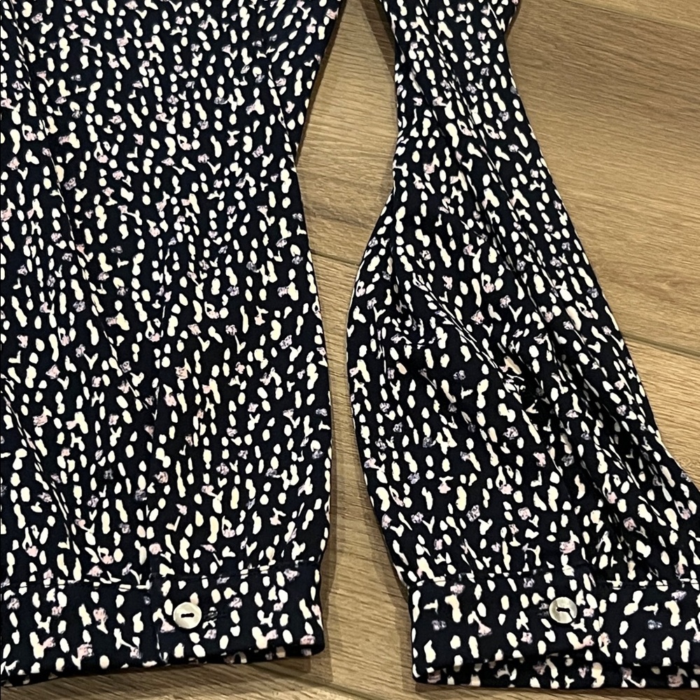 Ann Taylor Factory Navy Patterned Top Long Sleeved Business Casual Size Large - Picture 7 of 9